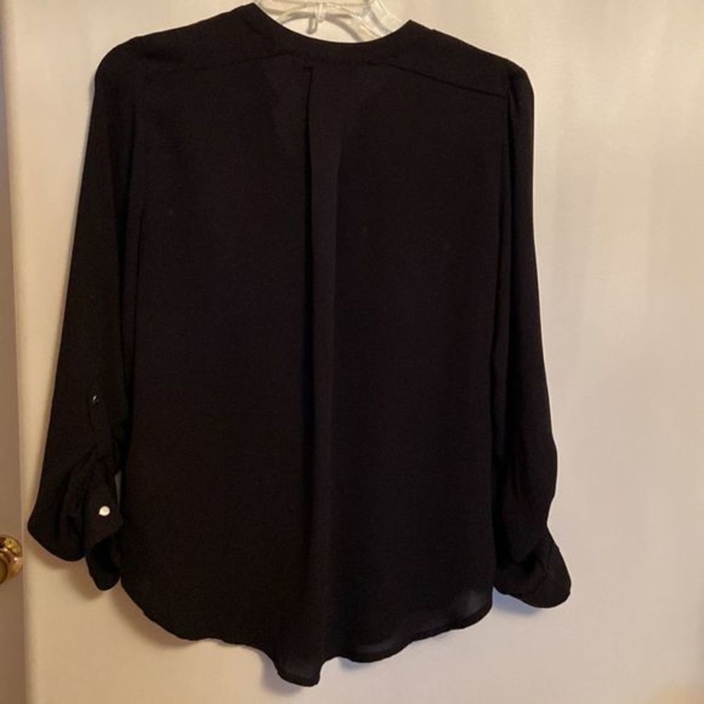 ⭐️DYNAMITE BLOUSE - Picture 3 of 11
